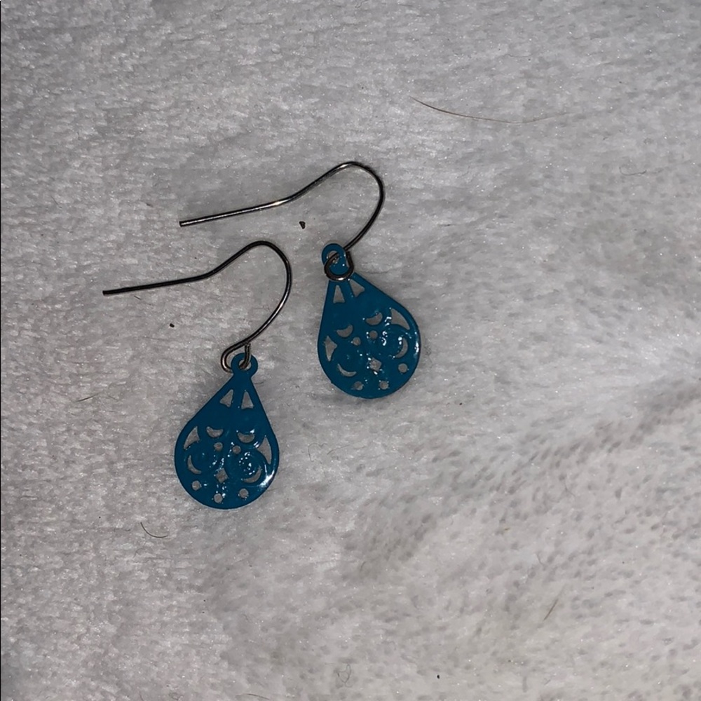 Kids teal earrrings never worn